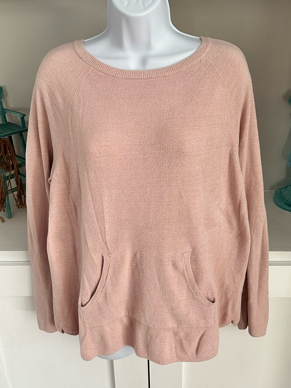 Barefoot Dreams Dusty Pink Pullover Sweater with Front Pocket EUC